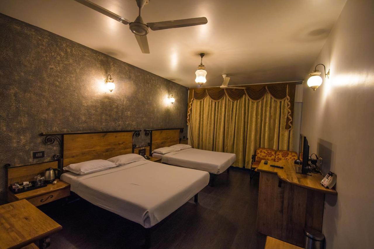 Infiniti Hotel And Spa Indore Exterior photo